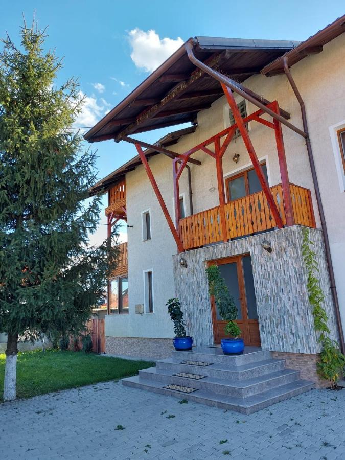 Pensiunea Vera Rîşnov Exteriér fotografie