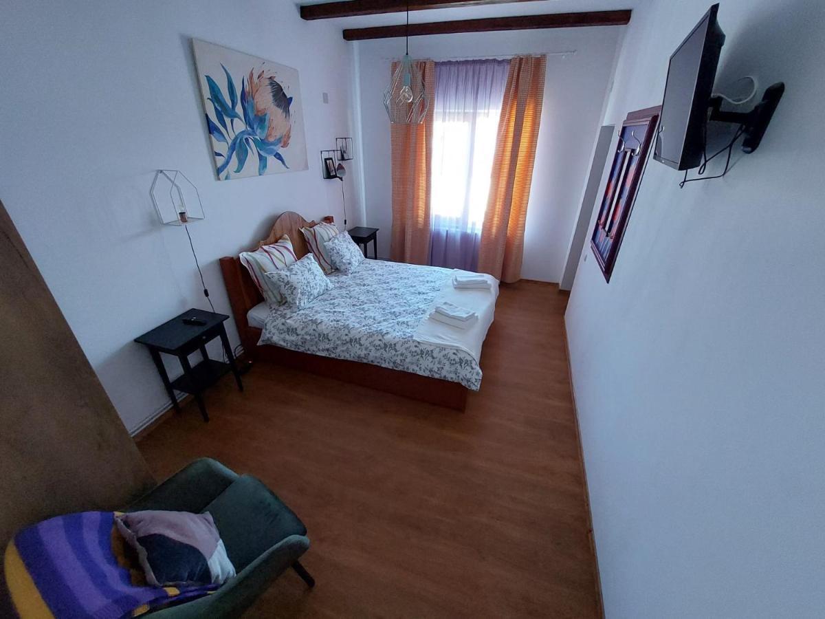 Pensiunea Vera Rîşnov Exteriér fotografie